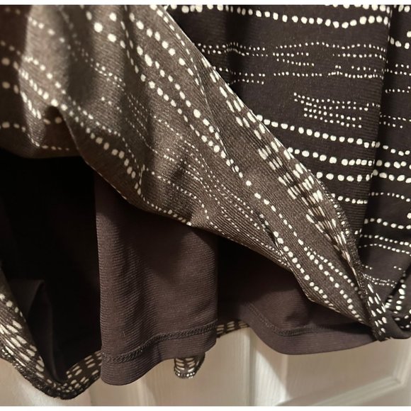 Jones New York Brown and White V Neck Shirt Size XL 3/4 sleeve w/Sequin Accents - Picture 7 of 7
